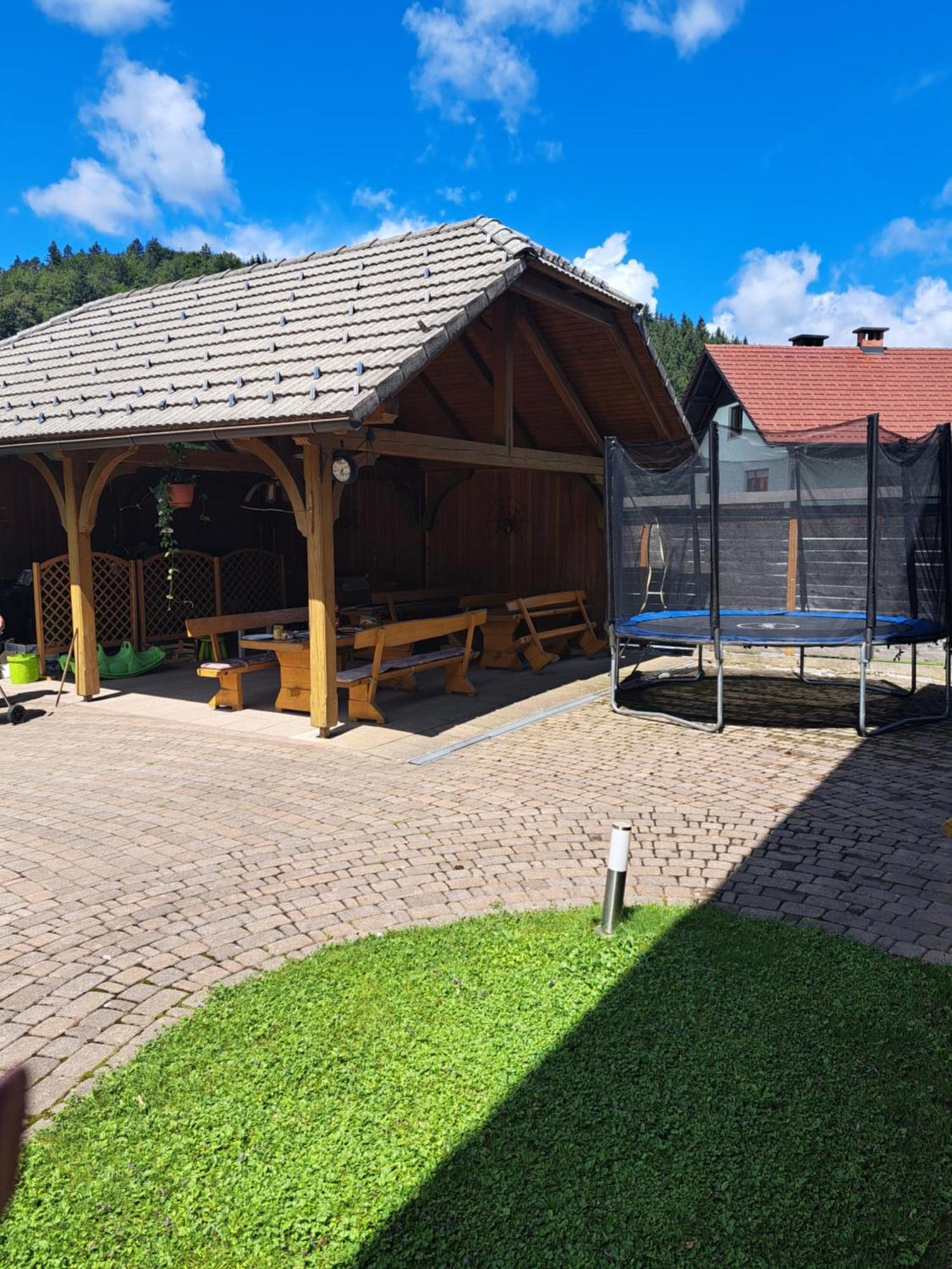 Guest House Kveder Škofja Loka Exteriör bild