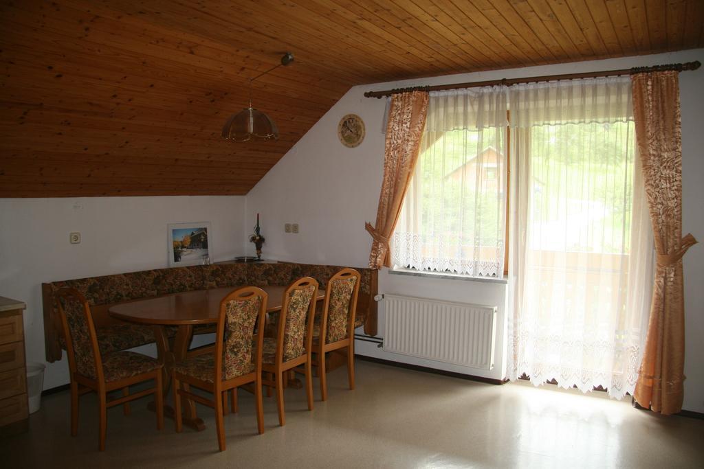 Guest House Kveder Škofja Loka Rum bild