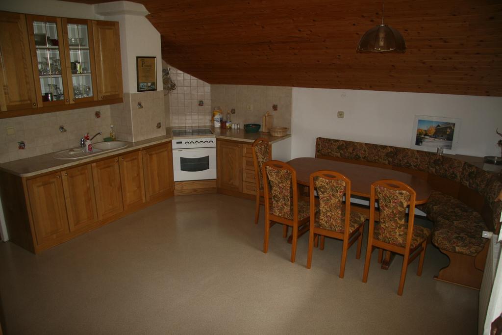 Guest House Kveder Škofja Loka Rum bild